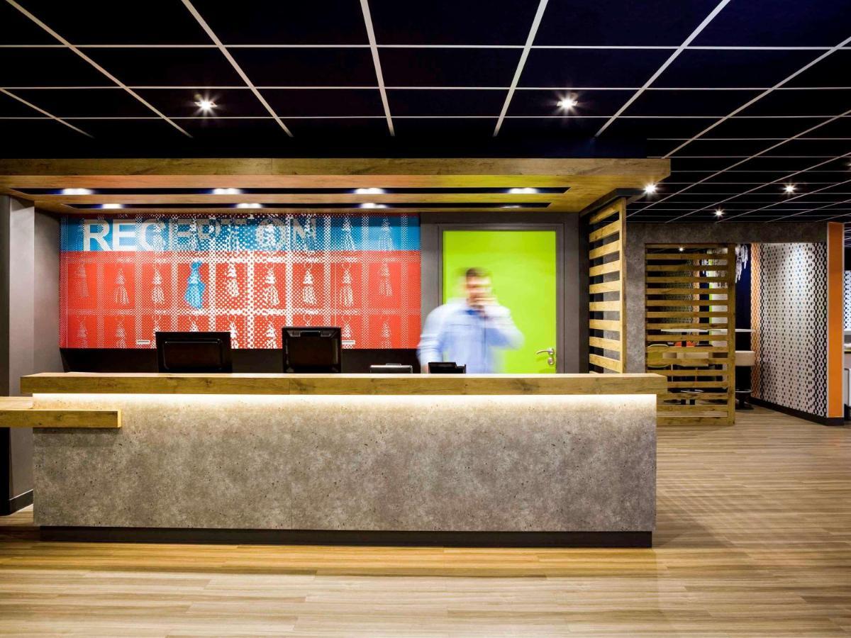 格里尼中心宜必思快捷酒店 外观 照片